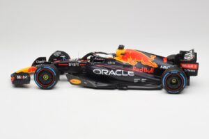 Red Bull RB18 #1 M. Verstappen Monaco GP 3rd Wet 2022 Minichamps 1:18 110220701 Pressofusione — immagine 3 di 7