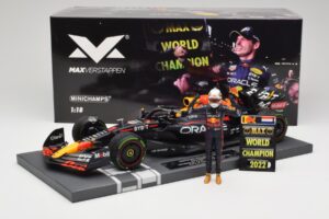 Red Bull RB18 Oracle #1 M. Verstappen Japanese GP 2022 World Champion Minichamps 1:18 113221801 Resina — immagine 7 di 7