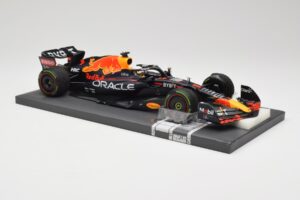 Red Bull RB18 #1 M. Verstappen Emilia Romagna GP 2022 Winner Minichamps 1:18 113220401 Resina — immagine 4 di 7