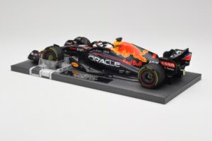 Red Bull RB18 #1 M. Verstappen Emilia Romagna GP 2022 Winner Minichamps 1:18 113220401 Resina — immagine 5 di 7