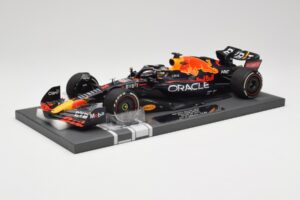 Red Bull RB18 #1 M. Verstappen Miami GP 2022 Winner Minichamps 1:18 113220301 Resina — immagine 2 di 7