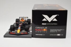 Red Bull RB19 Oracle #1 M. Verstappen Australian GP 2023 Winner Minichamps 1:18 113230301 Resina — immagine 6 di 7