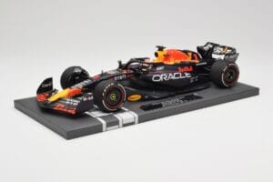 Red Bull RB19 Oracle #1 M. Verstappen Bahrain GP 2023 Winner Minichamps 1:18 113230201 Resina — immagine 2 di 7