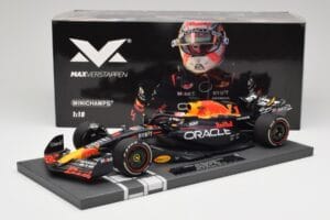 Red Bull RB19 Oracle #1 M. Verstappen Bahrain GP 2023 Winner Minichamps 1:18 113230201 Resina — immagine 7 di 7