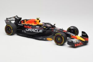Red Bull RB19 #11 S. Perez Italian GP 2nd 2023 Minichamps 1:18 110231511 Pressofusione — immagine 6 di 6