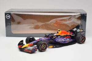 Red Bull RB19 #11 S. Perez Las Vegas GP 3rd 2023 Minichamps 1:18 110232211 Pressofusione — immagine 6 di 6