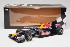 Red Bull RB5 #14 M. Webber Chinese GP 2nd 2009 Minichamps 1:18 150090114 Pressofusione — immagine 6 di 6