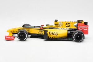 Renault R30 R. Kubica / V. Petrov F1 Showcar 2010 Minichamps 1:18 7711428831 Pressofusione — immagine 3 di 6