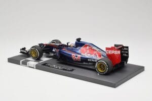 Scuderia Toro Rosso STR10 Renault #33 M. Verstappen Australian GP 2015 Minichamps 1:18 117150033 Resina — immagine 5 di 7