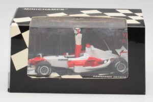 Toyota TF105 #16 J. Trulli Malaysia GP Podium 2005 Minichamps 1:43 400050116 Pressofusione — immagine 4 di 4