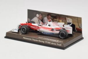 Toyota TF109 Panasonic Toyota Racing #9 J. Trulli F1 2009 Minichamps 1:43 AM62130 Pressofusione — immagine 3 di 5