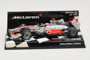 Vodafone McLaren Mercedes MP4-25 J. Button F1 Showcar 2010 Minichamps 1:43 530104371 Pressofusione