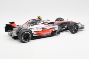 McLaren MP4-23 Mercedes #23 H. Kovalainen 2008 Minichamps 1:18 530081823 Pressofusione — immagine 2 di 6
