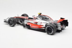 McLaren MP4-23 Mercedes #23 H. Kovalainen 2008 Minichamps 1:18 530081823 Pressofusione — immagine 5 di 6