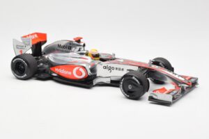 McLaren MP4-24 #1 L. Hamilton 2009 Dealer Edition Minichamps 1:18 503091801 Pressofusione — immagine 4 di 6