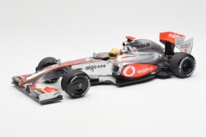 McLaren MP4-24 #1 L. Hamilton 2009 Dealer Edition Minichamps 1:18 503091801 Pressofusione