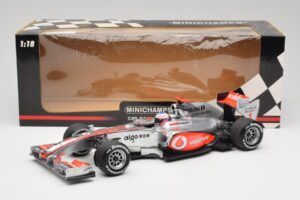 McLaren MP4-25 Vodafone #1 J. Button F1 2010 Minichamps 1:18 530101871-R1 Pressofusione — immagine 7 di 7