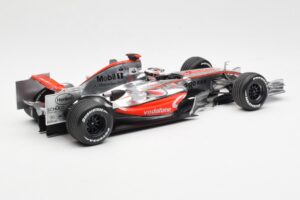 McLaren MP4-22 Mercedes #1 F. Alonso Presentation Valencia 2007 Minichamps 1:18 538071871 Pressofusione — immagine 2 di 6
