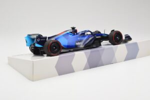 Williams FW44 Mercedes #23 A. Albon Bahrain GP 2022 Case Edition Minichamps 1:18 147220123 Resina — immagine 3 di 7
