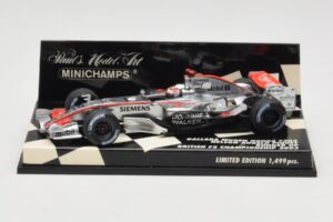Dallara F303 N. Piquet British F3 Championship 2003 Minichamps 1:43 400030333 Pressofusione