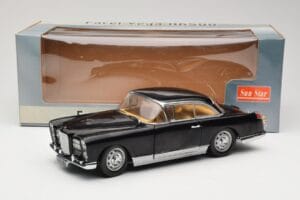 Facel Vega HK500 Nero Sun Star 1:18 3751 Pressofusione — immagine 8 di 8