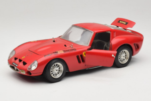 Ferrari 250 GTO Rosso Bburago 1:18 B003 Pressofusione — immagine 2 di 8
