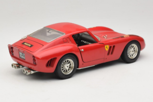Ferrari 250 GTO Rosso Bburago 1:18 B003 Pressofusione — immagine 3 di 8