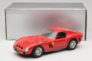 Ferrari 250 GTO Rosso Bburago 1:18 B003 Pressofusione — immagine 8 di 8