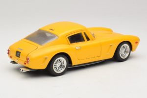 Ferrari 250 GT Berlinetta Giallo Jouef Evolution 1:18 301200 Pressofusione — immagine 3 di 8