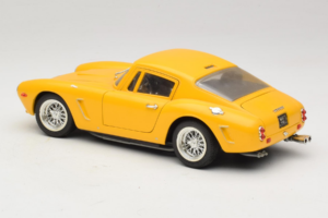 Ferrari 250 GT Berlinetta Giallo Jouef Evolution 1:18 301200 Pressofusione — immagine 7 di 8