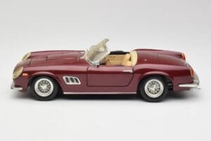 Ferrari 250 GT California Rosso Hot Wheels 1:18 3401158 Pressofusione — immagine 4 di 8