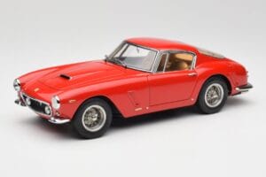Ferrari 250 GT SWB Rosso CMC 1:18 M-046 Pressofusione