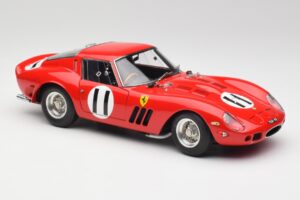 Ferrari 250 GTO #11 J. Surtees / M. Parkes Paris 1000km 1962 CMC 1:18 M-249 Pressofusione — immagine 4 di 6