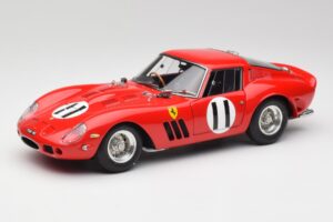 Ferrari 250 GTO #11 J. Surtees / M. Parkes Paris 1000km 1962 CMC 1:18 M-249 Pressofusione