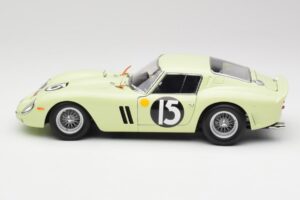 Ferrari 250 GTO #15 S. Moss / I. Ireland Goodwood Tourist Trophy Winner 1962 Kyosho 1:18 08438C Pressofusione — immagine 4 di 8
