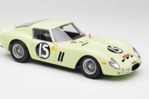 Ferrari 250 GTO #15 S. Moss / I. Ireland Goodwood Tourist Trophy Winner 1962 Kyosho 1:18 08438C Pressofusione — immagine 6 di 8