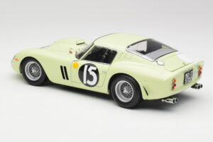 Ferrari 250 GTO #15 S. Moss / I. Ireland Goodwood Tourist Trophy Winner 1962 Kyosho 1:18 08438C Pressofusione — immagine 7 di 8