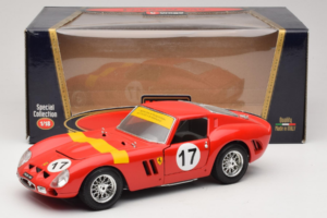 Ferrari 250 GTO #17 Bburago Sammlerborse Rosso Bburago 1:18 3007-P1 Pressofusione — immagine 8 di 8