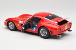 Ferrari 250 GTO #18 P. Rodriguez Daytona Continental 3 Hours Winner 1963 Kyosho 1:18 08438F Pressofusione — immagine 5 di 8
