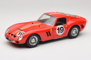 Ferrari 250 GTO #19 Rosso Strisce 1962 Bburago 1:18 3011-P3 Pressofusione