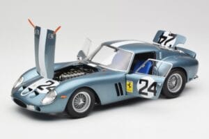 Ferrari 250 GTO #24 P. Rodriguez 12 Hours of Sebring GT3.0 Winner 1962 Kyosho 1:18 08438D Pressofusione — immagine 2 di 8