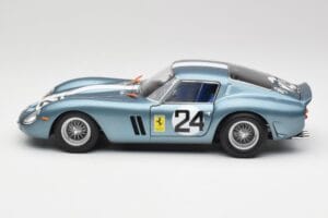 Ferrari 250 GTO #24 P. Rodriguez 12 Hours of Sebring GT3.0 Winner 1962 Kyosho 1:18 08438D Pressofusione — immagine 4 di 8