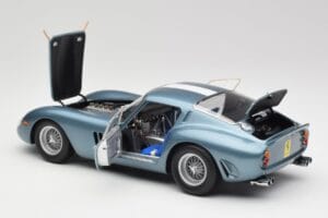 Ferrari 250 GTO #24 P. Rodriguez 12 Hours of Sebring GT3.0 Winner 1962 Kyosho 1:18 08438D Pressofusione — immagine 5 di 8