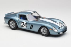 Ferrari 250 GTO #24 P. Rodriguez 12 Hours of Sebring GT3.0 Winner 1962 Kyosho 1:18 08438D Pressofusione — immagine 6 di 8
