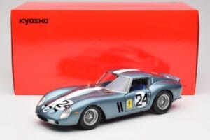 Ferrari 250 GTO #24 P. Rodriguez 12 Hours of Sebring GT3.0 Winner 1962 Kyosho 1:18 08438D Pressofusione — immagine 8 di 8