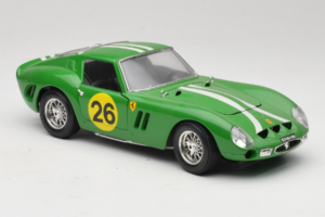 Ferrari 250 GTO #26 Verde Strisce Bianche 1962 Bburago 1:18 3011-G3 Pressofusione — immagine 6 di 8
