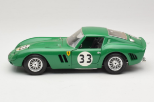 Ferrari 250 GTO #33 Verde Bburago 1:18 3011-G1 Pressofusione — immagine 4 di 8