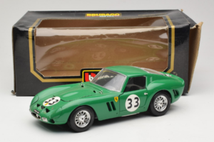 Ferrari 250 GTO #33 Verde Bburago 1:18 3011-G1 Pressofusione — immagine 8 di 8