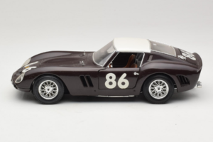 Ferrari 250 GTO #86 Nero Bburago 1:18 3011-B1 Pressofusione — immagine 4 di 8