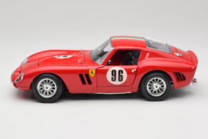 Ferrari 250 GTO #96 Rosso 1962 Bburago 1:18 3011-N1 Pressofusione — immagine 4 di 8
